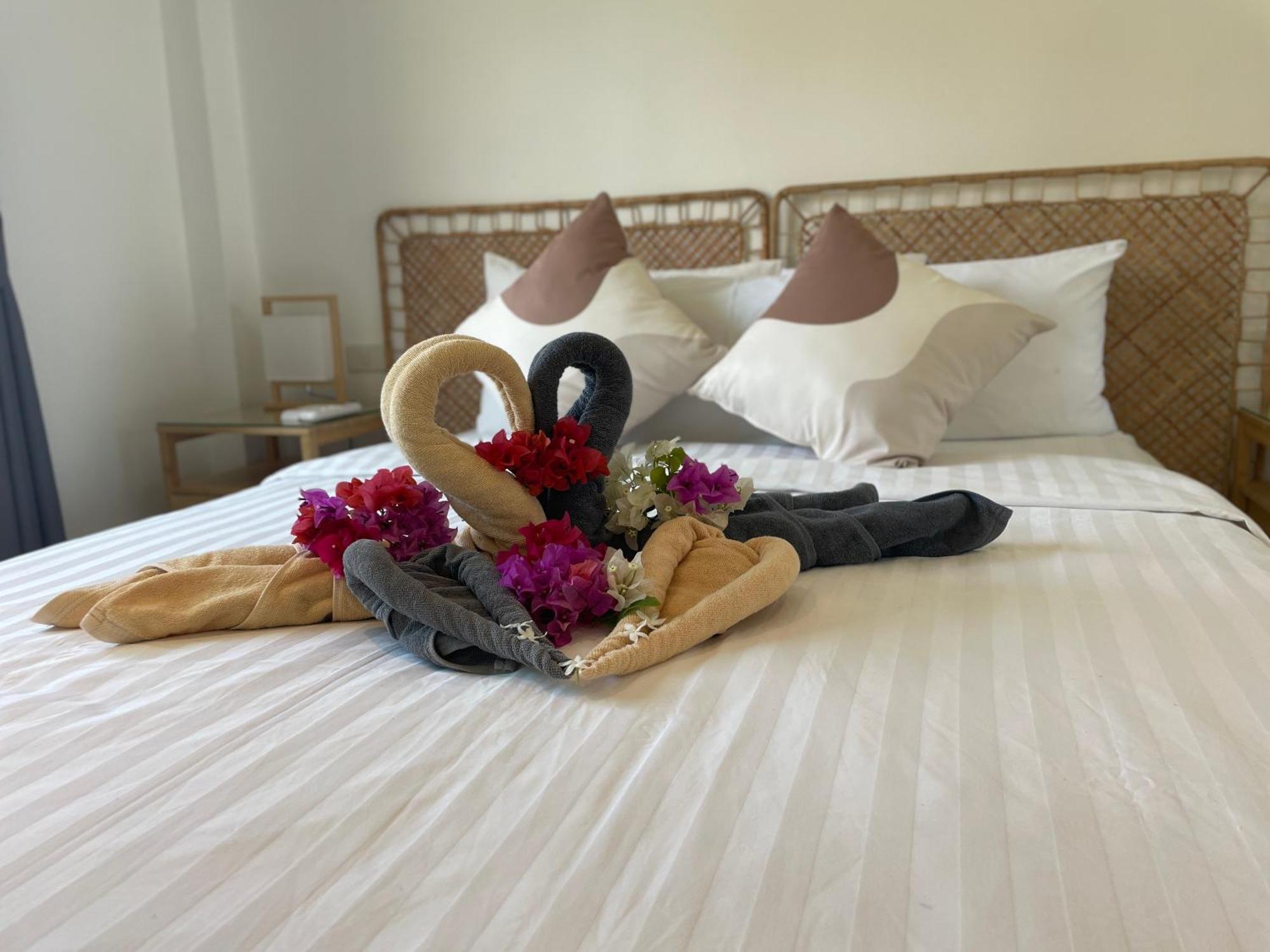 Baan Saint-Tropez Seaview Villas Kata Beach Eksteriør bilde