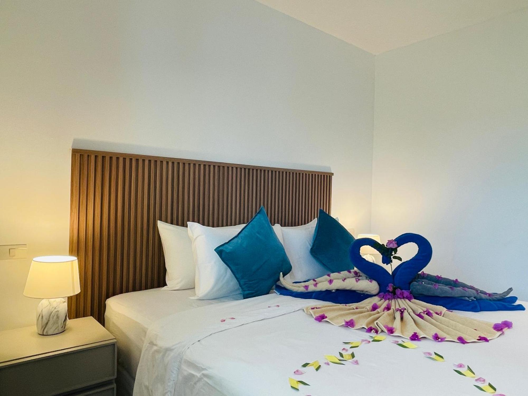 Baan Saint-Tropez Seaview Villas Kata Beach Eksteriør bilde