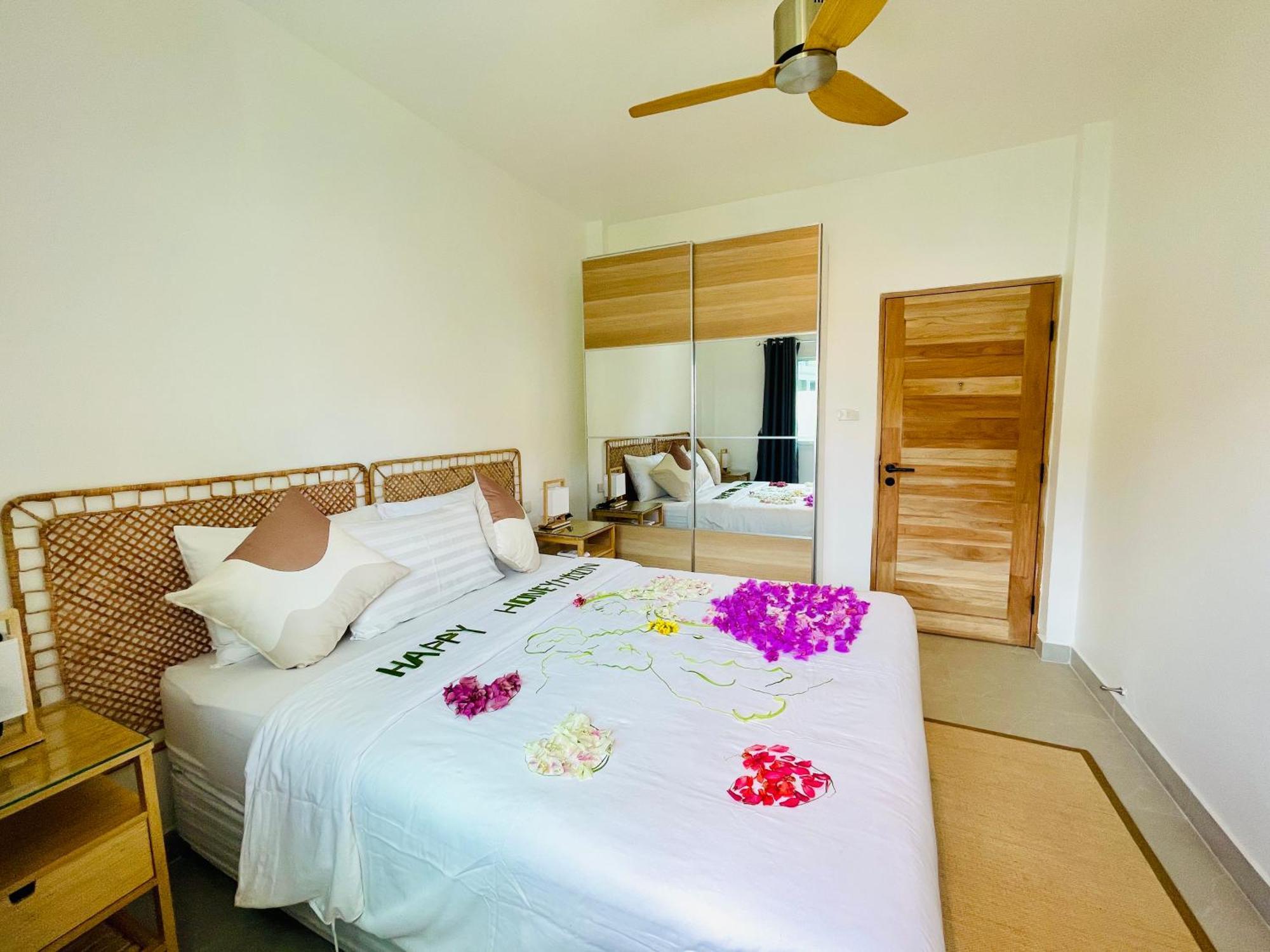 Baan Saint-Tropez Seaview Villas Kata Beach Eksteriør bilde